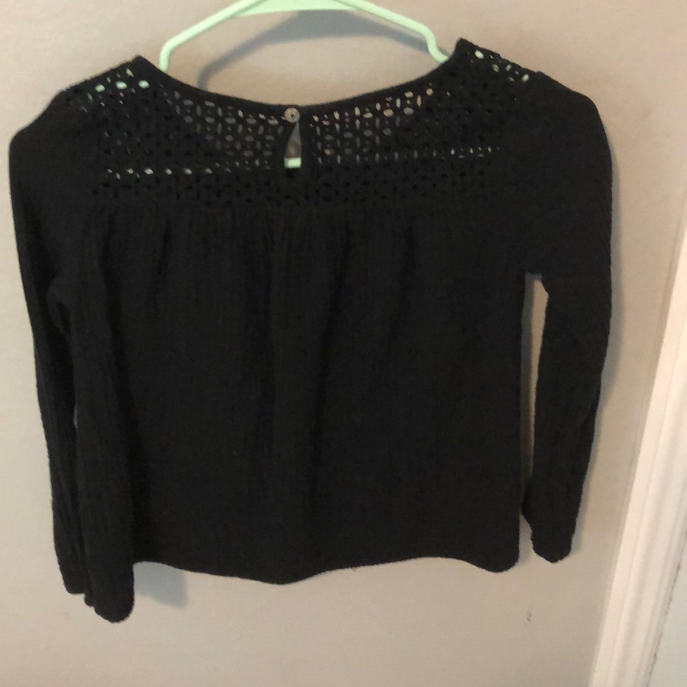a black short 10/12 cat and Jack shirt